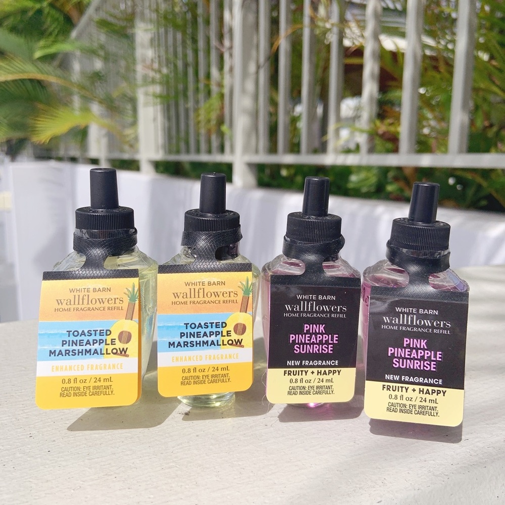 Bath and Body Works pineapple wallflower set